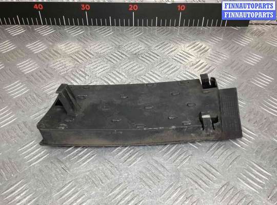 купить Заглушка (решетка) в бампер передний на Audi A4 A4 B5 (8D) 1999-2001 рестайлинг