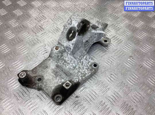 Кронштейн генератора ST348002 на Seat Ibiza Ibiza III (6L) 2002-2008
