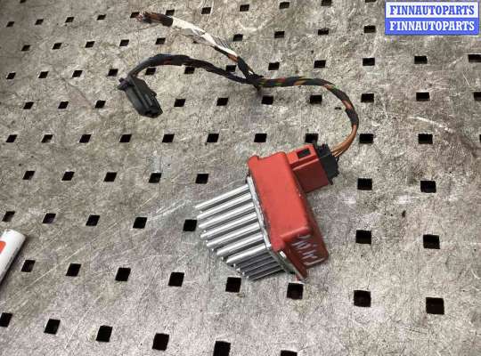 Резистор (сопротивление) отопителя на Volkswagen Golf IV (1J)