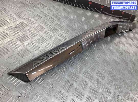 купить Накладка двери (крышки) багажника на Opel Astra Astra H 2004-2007
