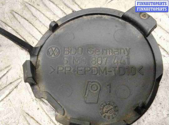 купить Заглушка (решетка) в бампер задний на Volkswagen Golf Golf V (1K) 2004-2009