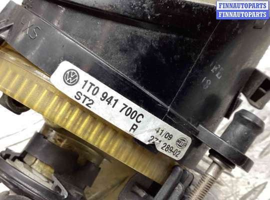 купить Фара противотуманная правая на Volkswagen Touran Touran I (1T) 2003-2006