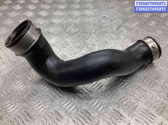 купить Патрубок интеркулера на Mercedes C C (W203) 2000-2004