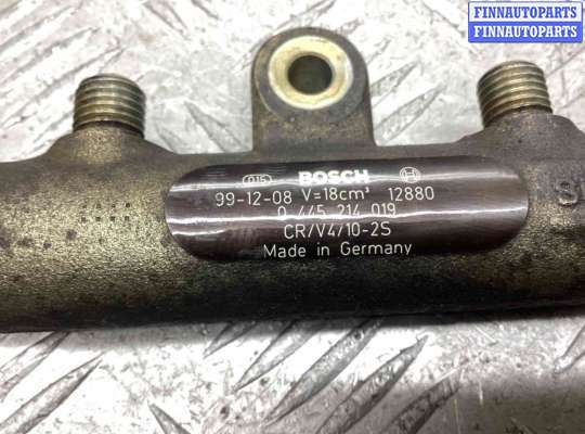 Рампа (рейка) топливная на Peugeot 406