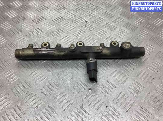 Рампа (рейка) топливная на Peugeot 406