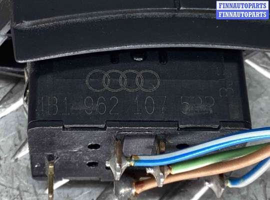 купить Кнопка центрального замка на Audi A6 A6 C5 (4B) 2001-2004 рестайлинг