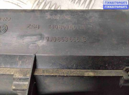 купить Решетка радиатора на Volkswagen Golf Golf IV (1J) 1997-2004