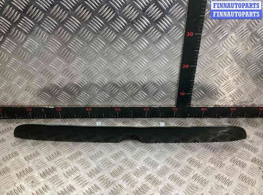 Планка подсветки номера на Opel Zafira A