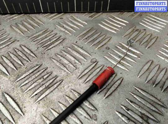 Трос двери на Renault Master II