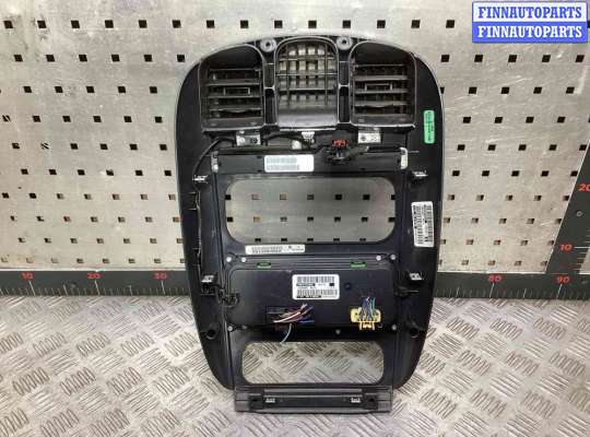 купить Накладка декоративная на торпедо на Chrysler Voyager IV (RG) 2001-2008