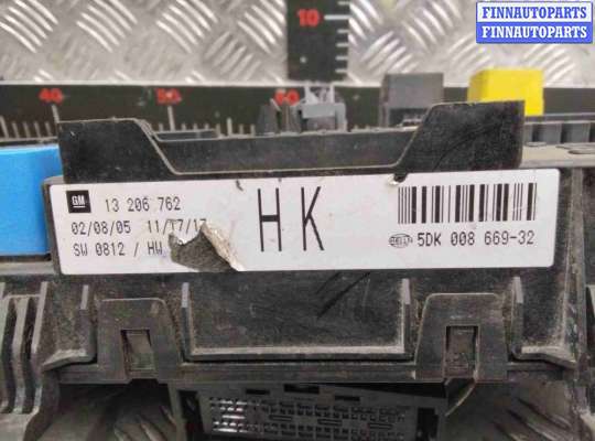 купить Блок предохранителей на Opel Astra Astra H 2004-2007