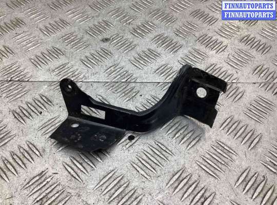 Кронштейн крепления крыла на Volkswagen Passat B5 (3B)