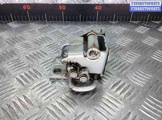 купить Петля двери передней левой на Volkswagen Passat Passat B5 (3B) 1996-2000
