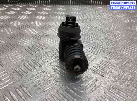 Форсунка топливная на Volkswagen Passat B6 (3C)