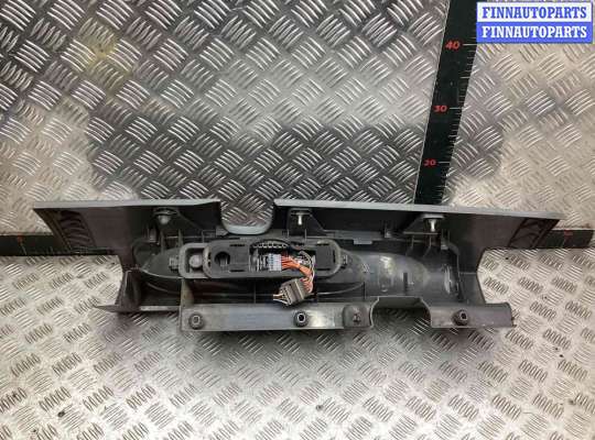 купить Фонарь задний правый на Opel Vivaro Vivaro A 2001-2014