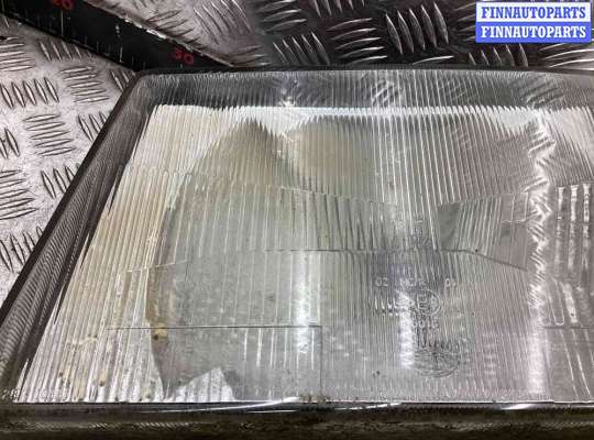 Фара передняя на Mercedes-Benz 100 (631)