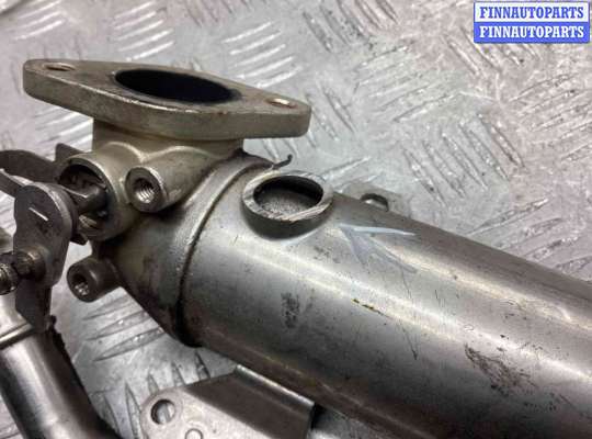 Патрубок (трубка, шланг) на Volkswagen Caddy III (2K)