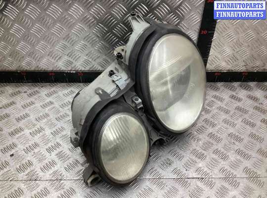 Фара передняя на Mercedes-Benz E (W210)