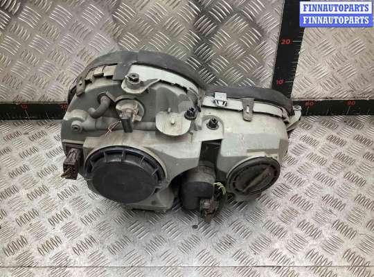 Фара передняя на Mercedes-Benz E (W210)