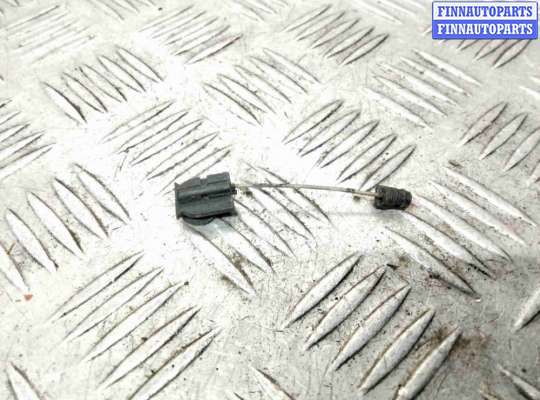 Трос двери на Volkswagen Touran I (1T)