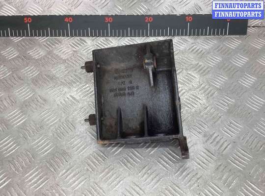 купить Кронштейн генератора на Volkswagen Transporter Transporter T3 1980-1992