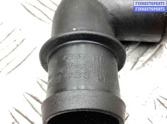 Патрубок (трубка, шланг) на Volkswagen Passat B5 (3B)