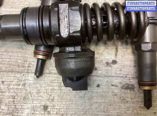 Форсунка топливная на Volkswagen Transporter T5