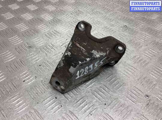 Кронштейн двигателя AU1735134 на Audi A4 A4 B5 (8D) 1994-1999