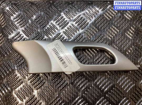 купить Накладка двери передней правой на Peugeot 407 2004-2010