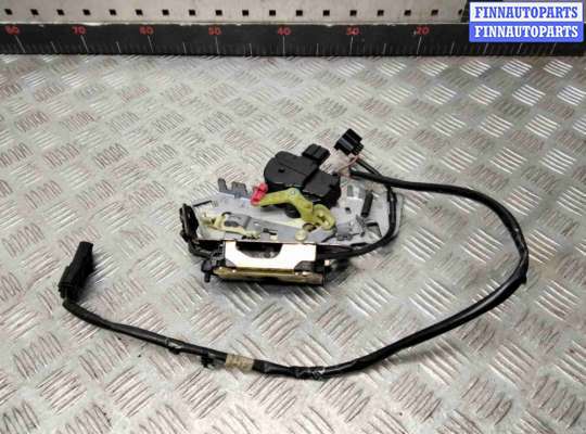 Замок боковой двери на Chrysler Voyager IV (RG)