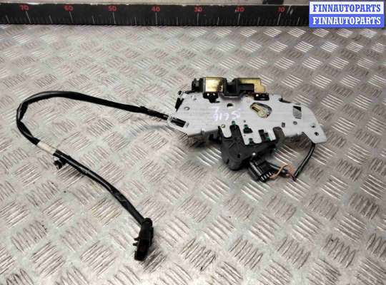 Замок боковой двери на Chrysler Voyager IV (RG)