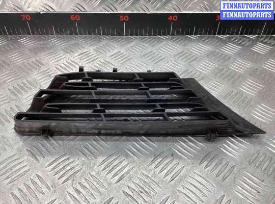 купить Заглушка (решетка) в бампер передний на Renault Scenic Scenic II (JM) 2006-2009 рестайлинг