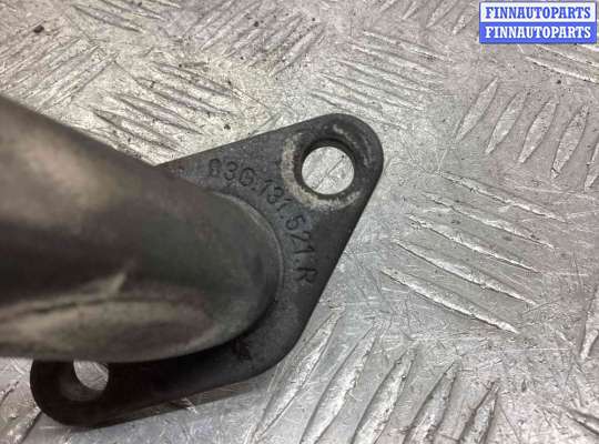 Патрубок (трубка, шланг) на Volkswagen Passat B6 (3C)