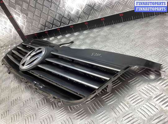 купить Решетка радиатора на Volkswagen Passat Passat B5+ (3B) 2000-2005 рестайлинг