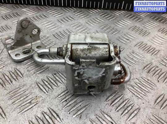 купить Петля двери передней правой на Volkswagen Passat Passat B5+ (3B) 2000-2005 рестайлинг