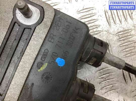 купить Кулиса на Volkswagen Fox Fox (5Z) 2003-2011