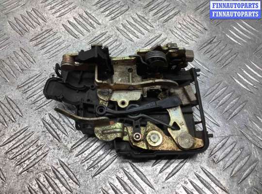 Замок боковой двери на Volkswagen Golf III (1H)