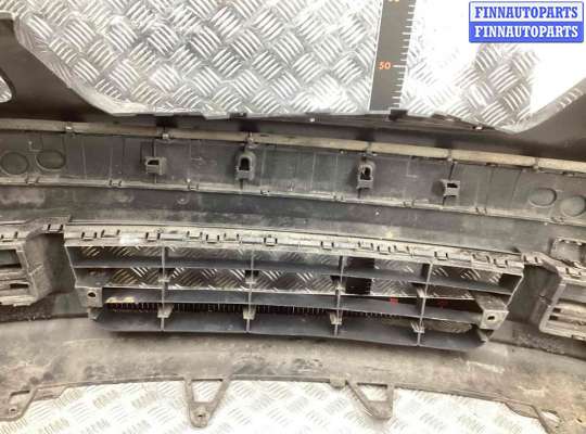 Бампер передний на Volkswagen Touran I (1T)