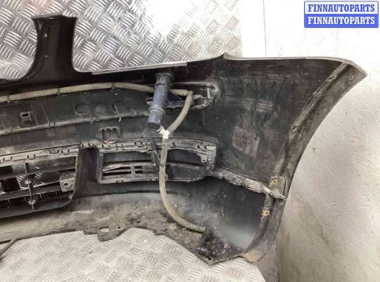 Бампер передний на Volkswagen Touran I (1T)