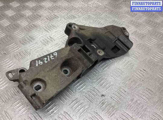 Кронштейн генератора RN1568478 на Renault Modus Modus 2004-2012