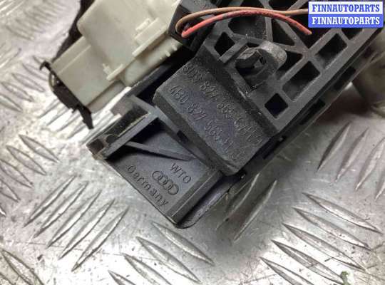 купить Ручка крышки багажника на Audi A6 A6 C5 (4B) 2001-2004 рестайлинг