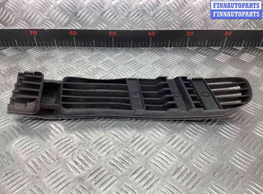 купить Заглушка (решетка) в бампер на Volkswagen Passat Passat B5 (3B) 1996-2000