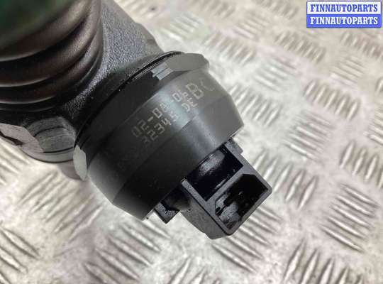 Форсунка топливная на Volkswagen Golf IV (1J)