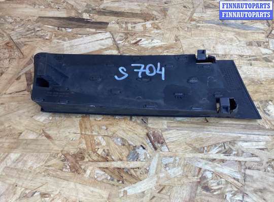 купить Заглушка (решетка) в бампер передний на Audi A4 A4 B5 (8D) 1999-2001 рестайлинг