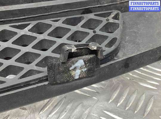 купить Решетка радиатора на Ford Fiesta Fiesta V 2001-2008