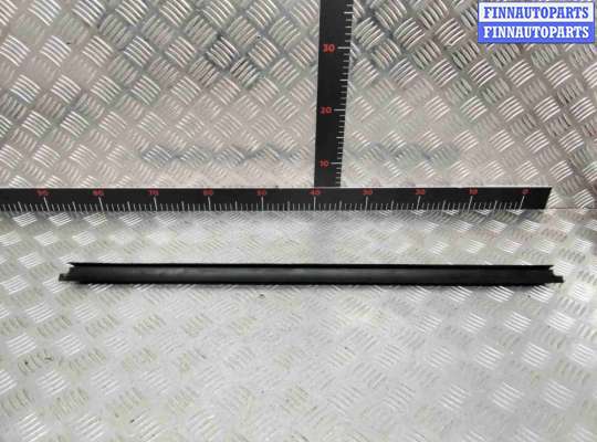 купить Молдинг стекла двери передней правой внутренний на Volkswagen Polo Polo III (6N/6K) 1994-2002