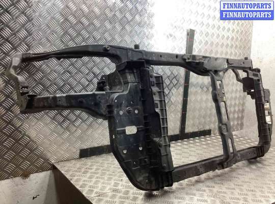 Панель передняя (телевизор) на Kia Carens II (UN)