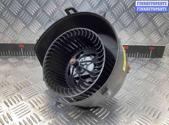 Моторчик печки OP2429682 на Opel Vectra Vectra C 2005-2009 рестайлинг