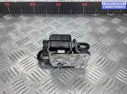 купить Петля двери передней левой на Audi A4 A4 B6 (8EC, 8E5) 2000-2004