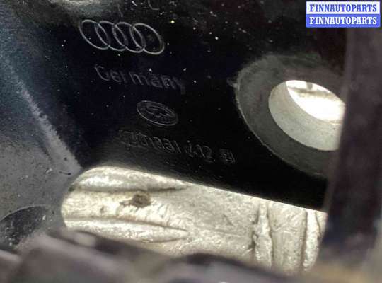 купить Петля двери передней правой на Audi A8 D2 (4D) 1994-2002